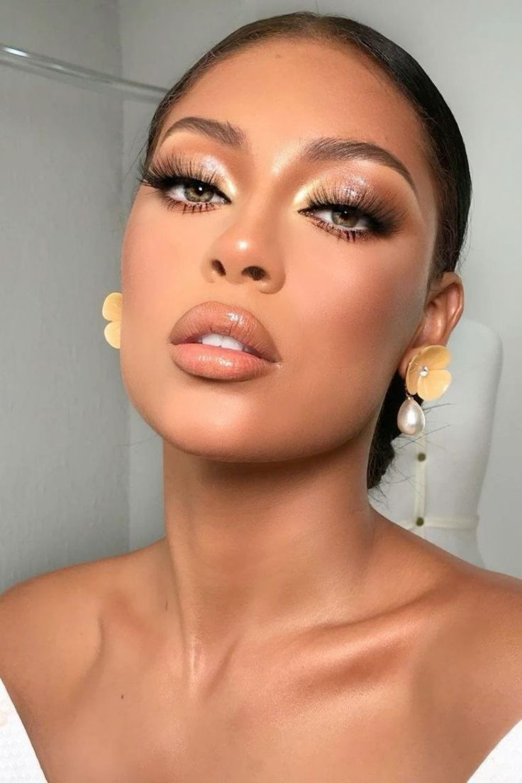 Πώς να κρατήσεις το μακιγιάζ φρέσκο χωρίς να κολλάει το πρόσωπο