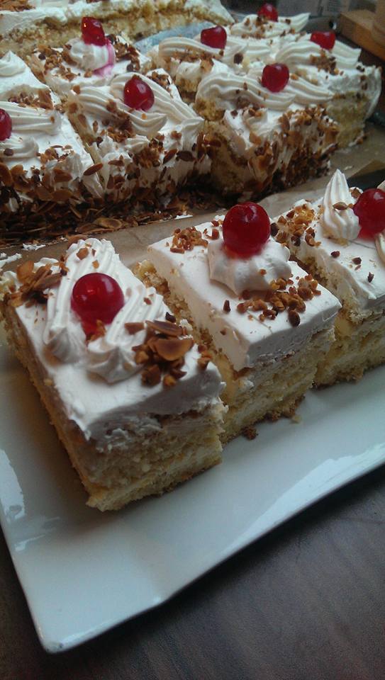 Τούρτα με γεύση Νουγκατίνα Αμυγδάλου