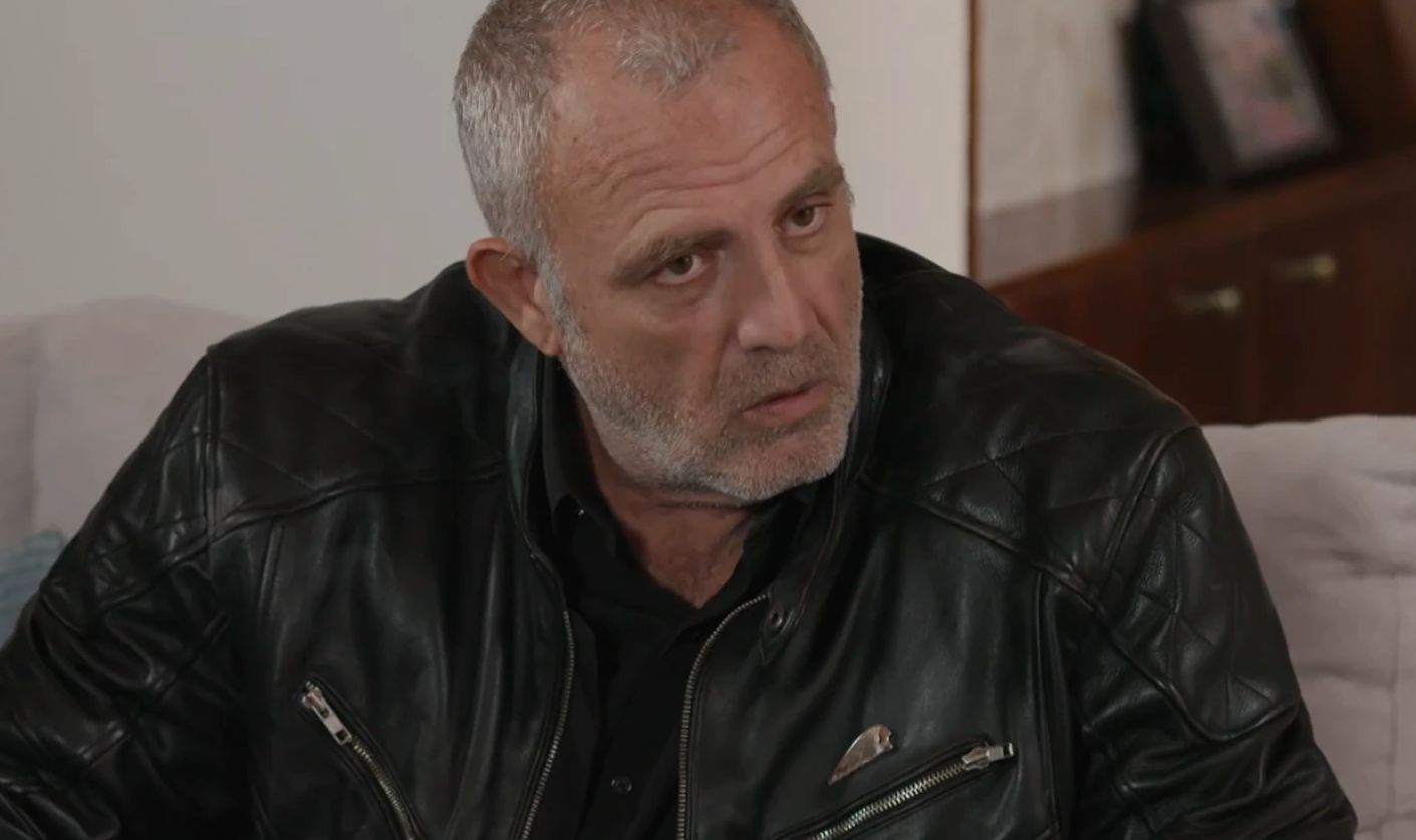 Η Γη της Ελιάς : O Στάθης κοντά στη κόρη του ξανά – Ολοι έχουμε μερίδιο ευθύνης, εγώ αναλαμβάνω το δικό μου