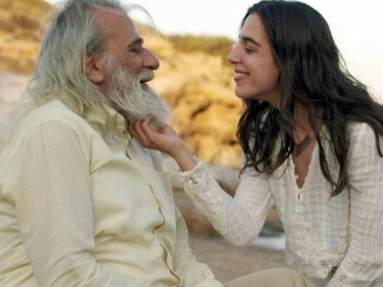 Η Παραλία: Δημητρός, Σοφί και Μανώλης συμφιλιώνονται