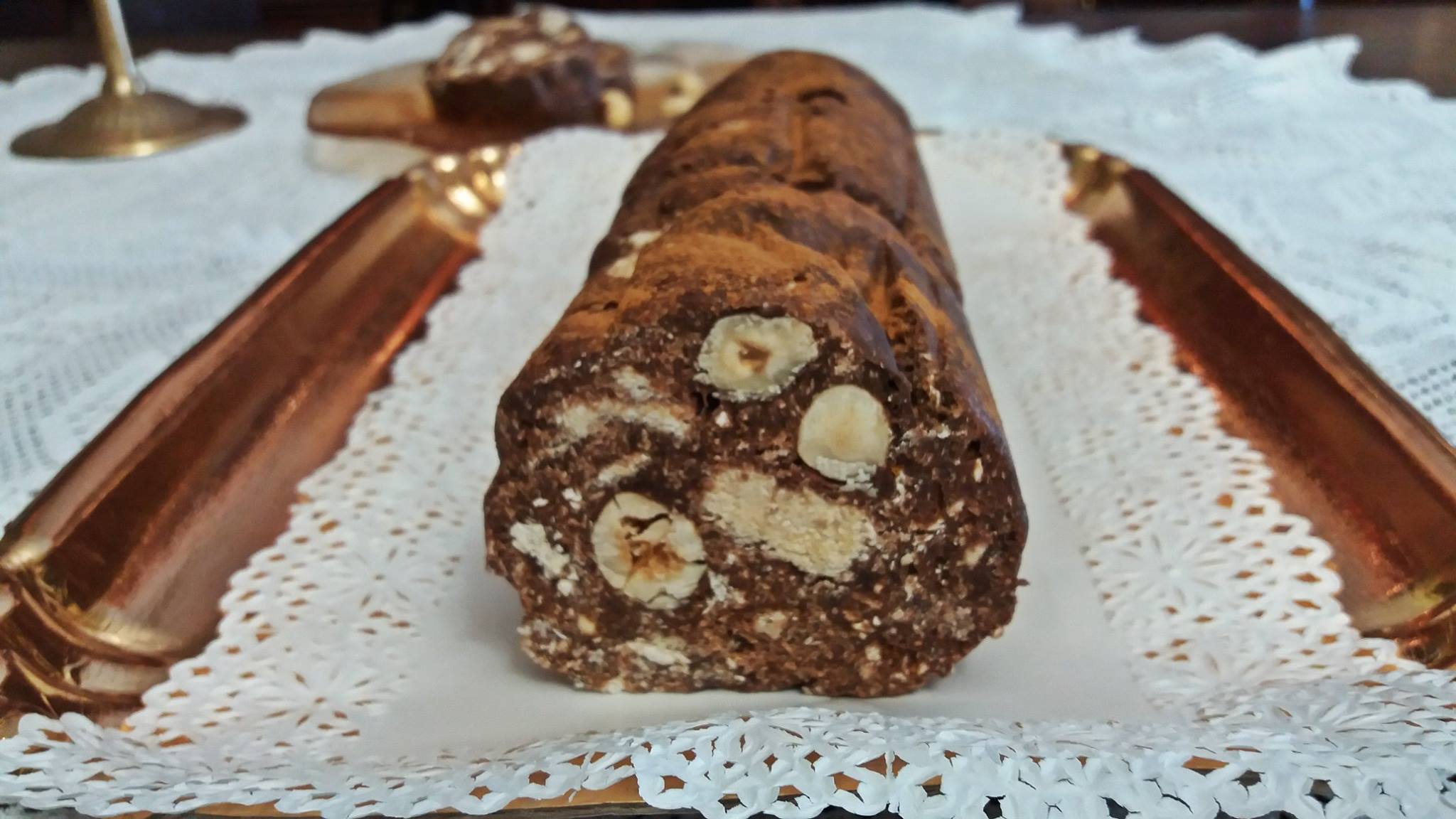 Νηστίσιμος κορμός σοκολάτας με χαλβά