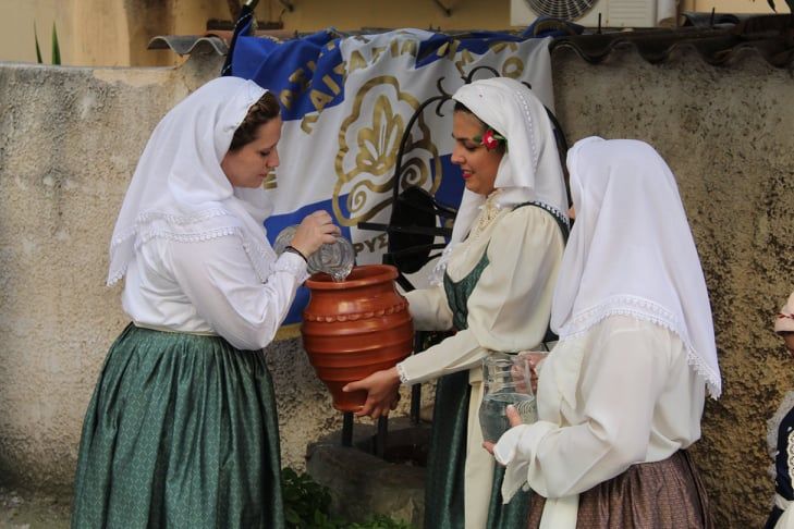 Το έθιμο του Κλήδονα