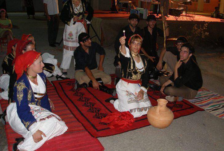 Το έθιμο του Κλήδονα