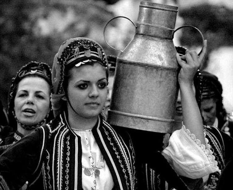 Το έθιμο του Κλήδονα