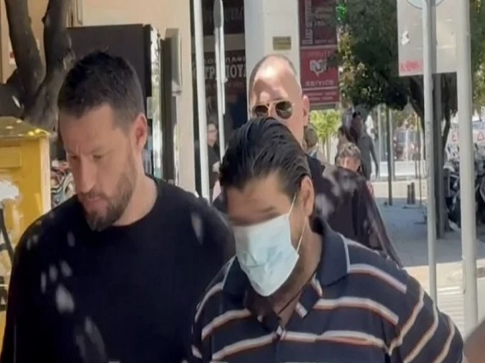 Λαμία: Ο 43χρονος δράστης μετά τη δολοφονία πήγε σπίτι του άλλαξε ρούχα και επέστρεψε στο τόπο του εγκλήματος για να δει τι συνέβη