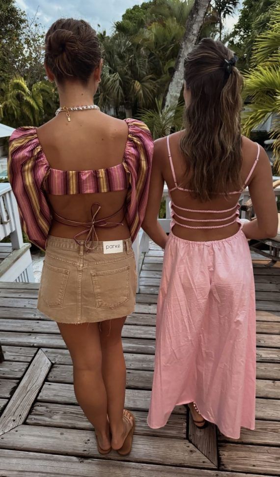 Μαλλιά Ιουλίου 2025: Μοντέρνες ιδέες για all day χτενίσματα στις διακοπές και στη πόλη