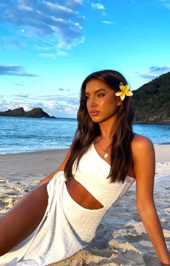 Μαλλιά Ιουλίου 2025: Μοντέρνες ιδέες για all day χτενίσματα στις διακοπές και στη πόλη