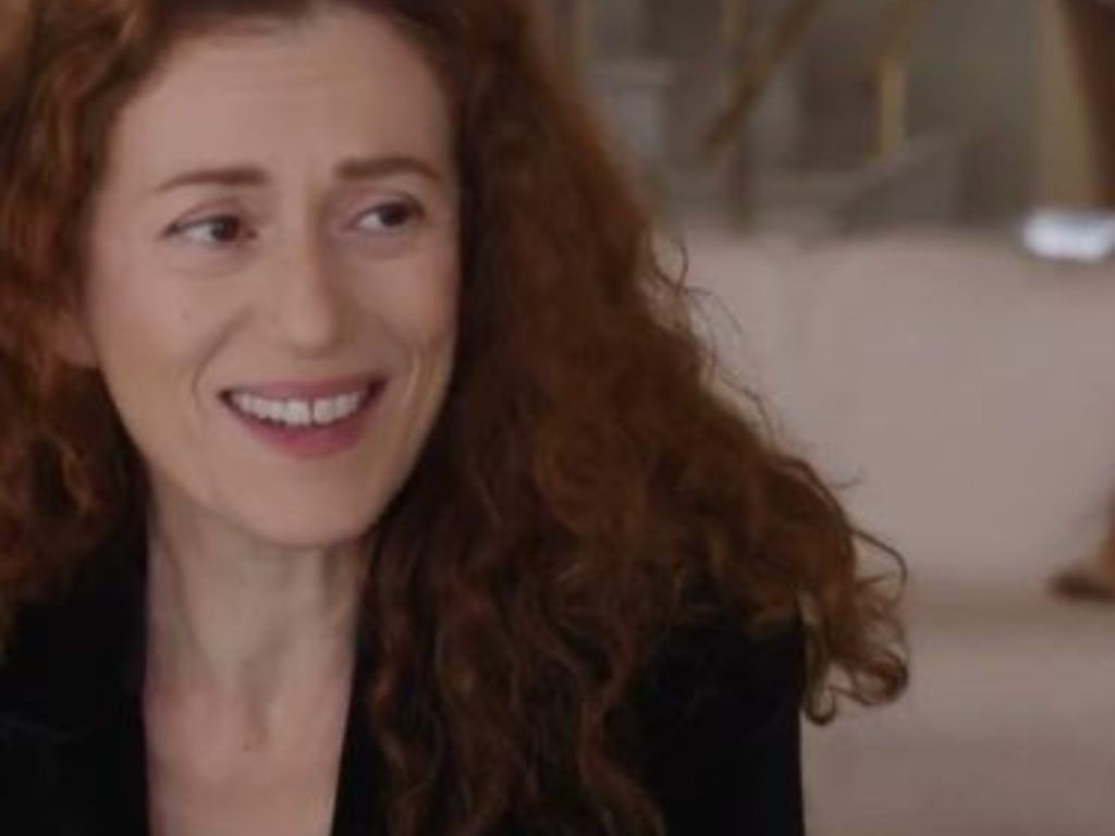 Η Χάιδω από την Γη της Ελιάς παίζει σαν μικρό παιδί με τον σκύλο μπάλα - Το βίντεο που έγινε viral