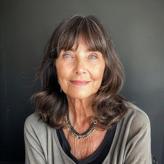 Χρώματα Μαλλιών για γυναίκες άνω των 50 που Κρύβουν Χρόνια