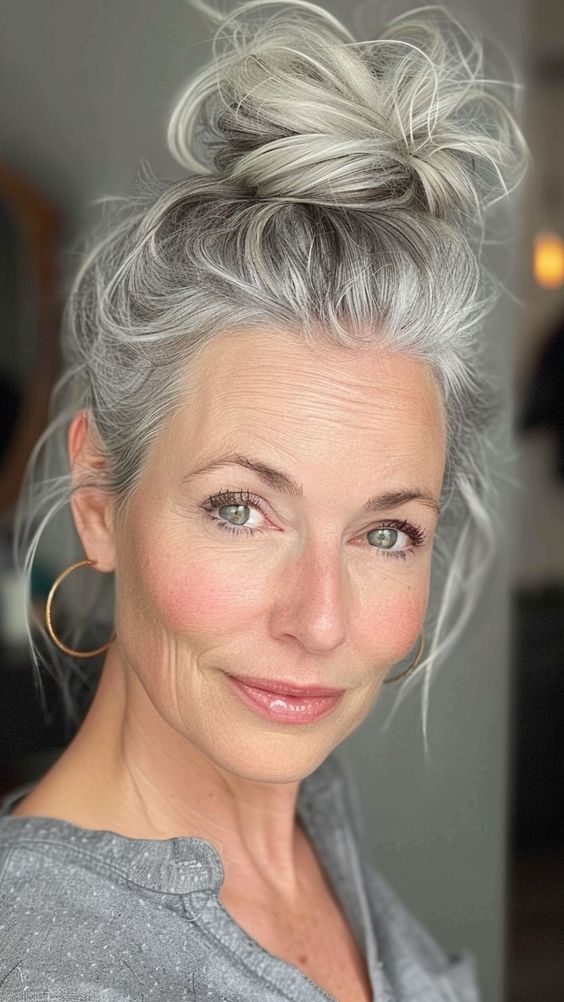 Χρώματα Μαλλιών για γυναίκες άνω των 50 που Κρύβουν Χρόνια