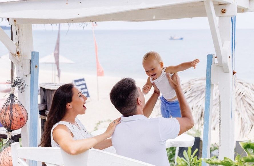 Οδηγώντας προς την ανεμελιά: Τα essentials για το τέλειο road trip με την οικογένεια