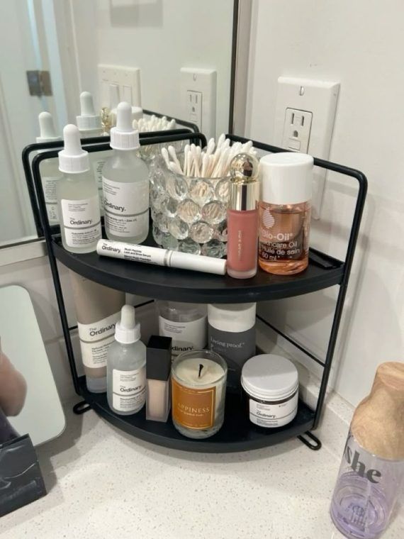 Οργάνωσε τα σαμπουάν και το χαρτί υγείας στο μπάνιο χωρίς να τρυπήσεις το πλακάκι με οικονομικούς τρόπους