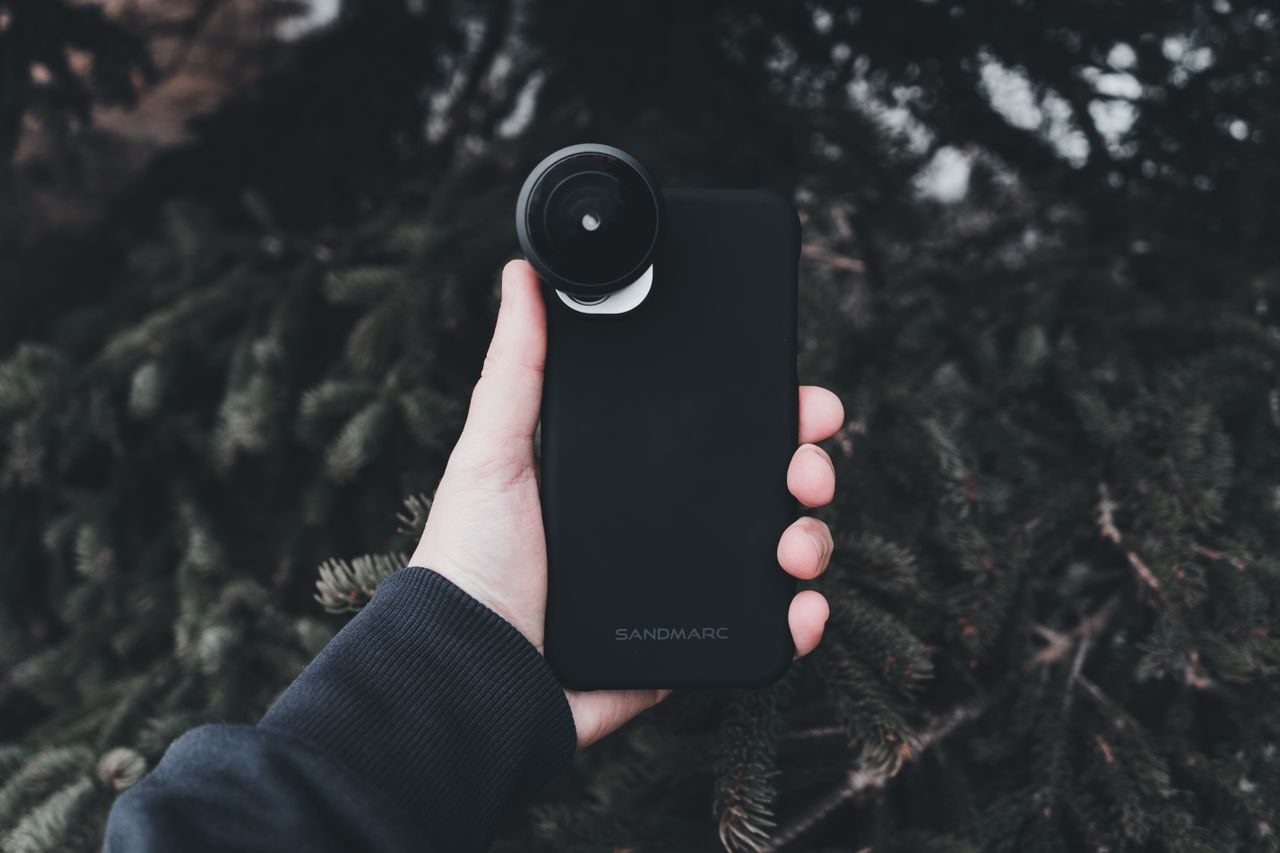 Τα must-have gadgets για ταξιδιώτες που αγαπούν την τεχνολογία