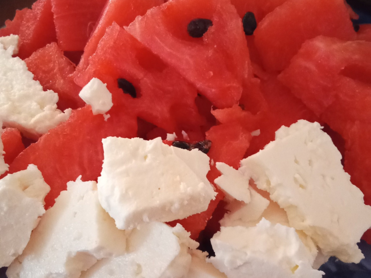 10 Τροφές που ρίχνουν την θερμοκρασία του σώματος στον καύσωνα και λειτουργούν σαν φυσικοί ηλεκτρολύτες