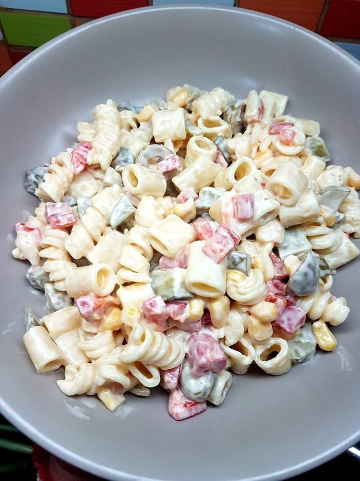 15 συνταγές για δροσιστικές μακαρονοσαλάτες ψυγείου τις ημέρες του καύσωνα (αν βρεις καλυτερο πες μου