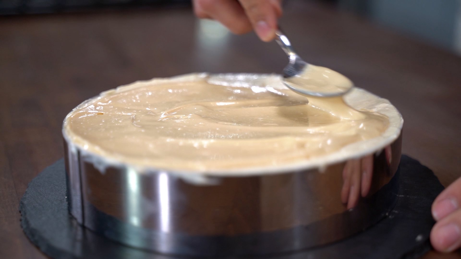 Cheesecake Kinder Bueno με λίγα υλικά