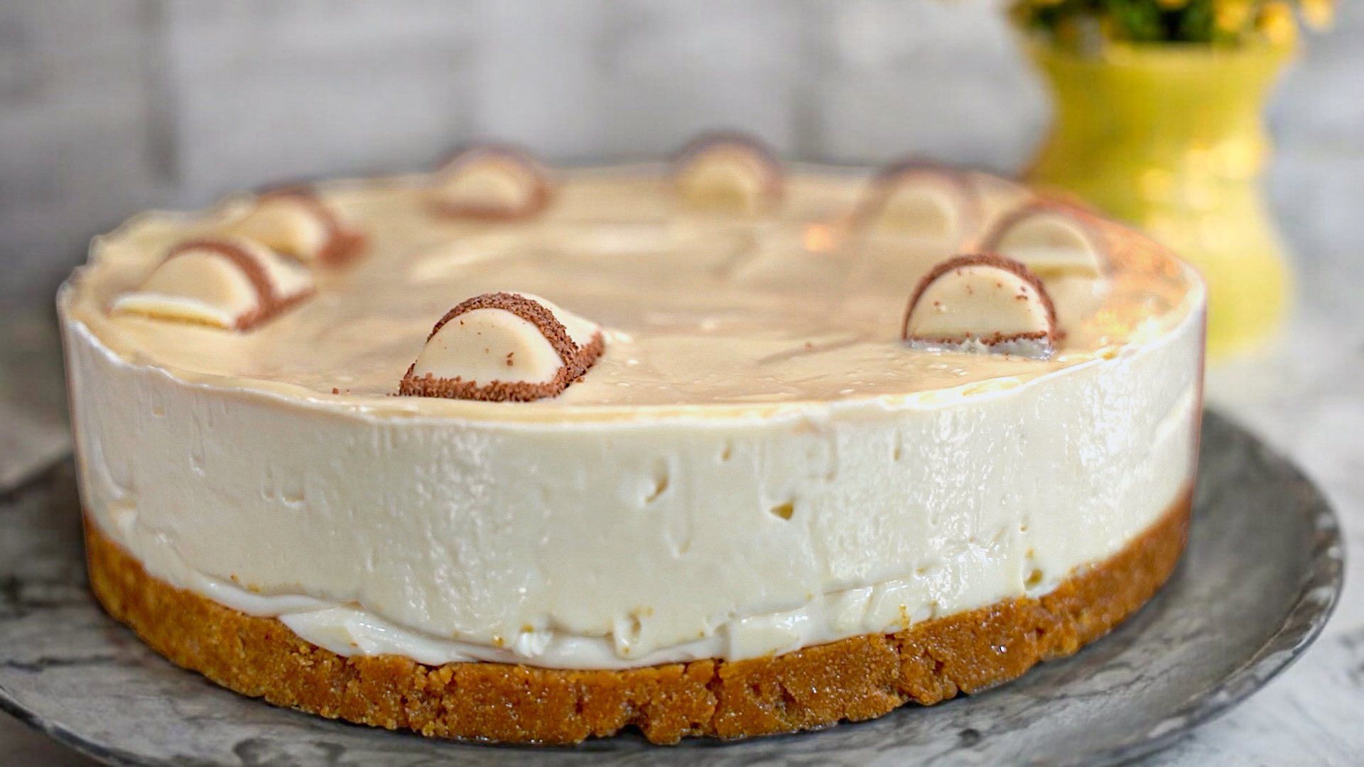 Cheesecake Kinder Bueno με λίγα υλικά