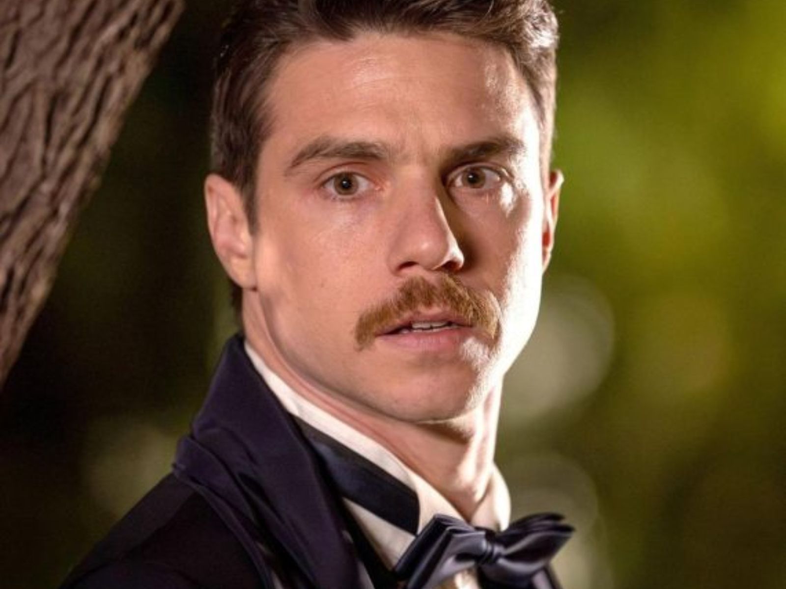 Grand-Hotel-Άρης Δανέζης