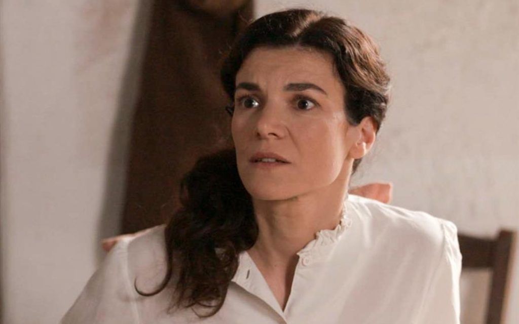 Grand Hotel: Η Μοιρά την χτυπά αλύπητα και η Θεώνη καταρρέει για ακόμη μία φορά