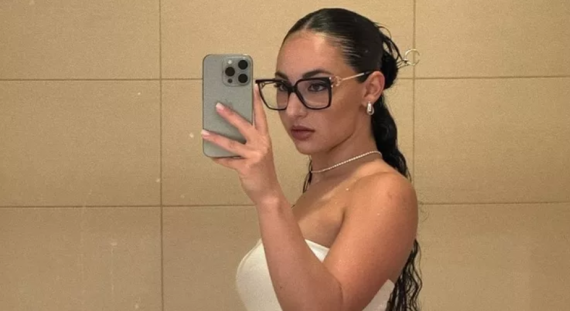 Klavdia: Η περιπέτεια της τραγουδίστριας στο Παρίσι - Τί συνέβη;