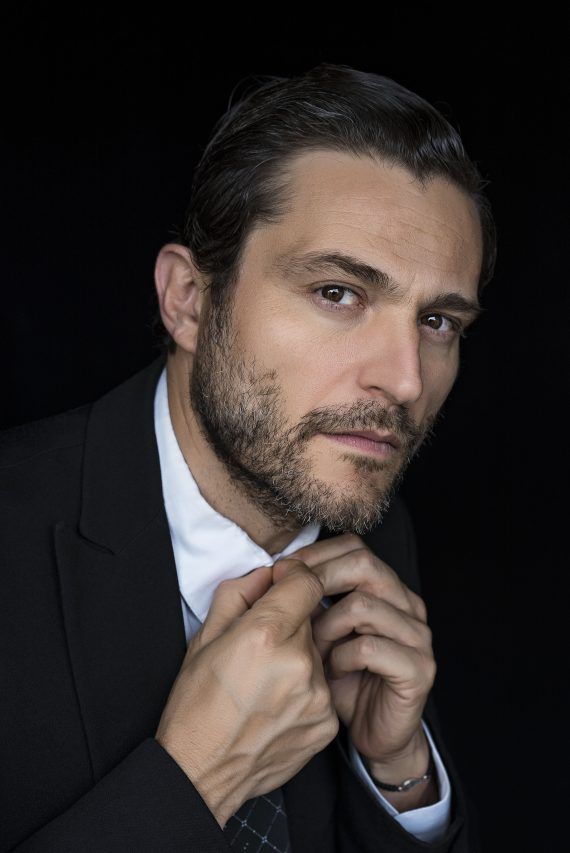 Άγιος έρωτας : Ο δικηγόρος Ηλίας Παναγόπουλος εισβάλλει στο Β' κύκλο