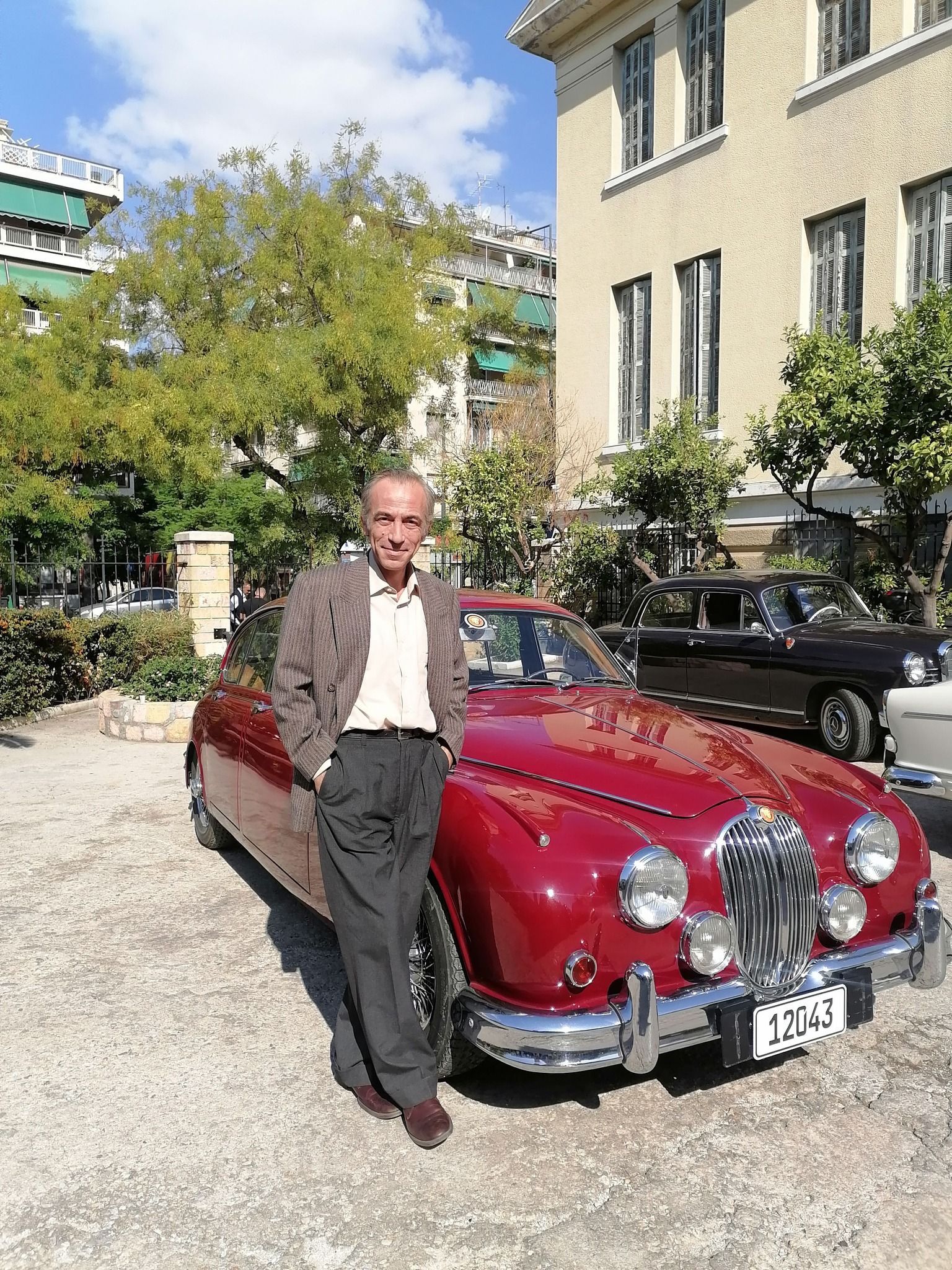 Άγιος Έρωτας: Ο Λάμπρος μπαίνει στη σειρά και φέρνει τα πάνω κάτω αποκαλύπτοντας τα πιο σκοτεινά μυστικά