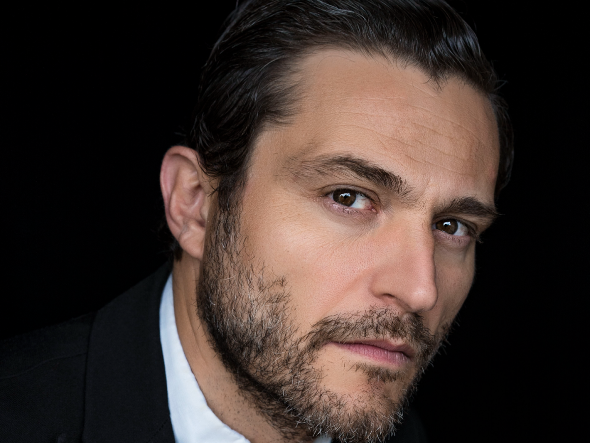 Άγιος έρωτας – Ο δικηγόρος Ηλίας Παναγόπουλος εισβάλλει στο Β κύκλο