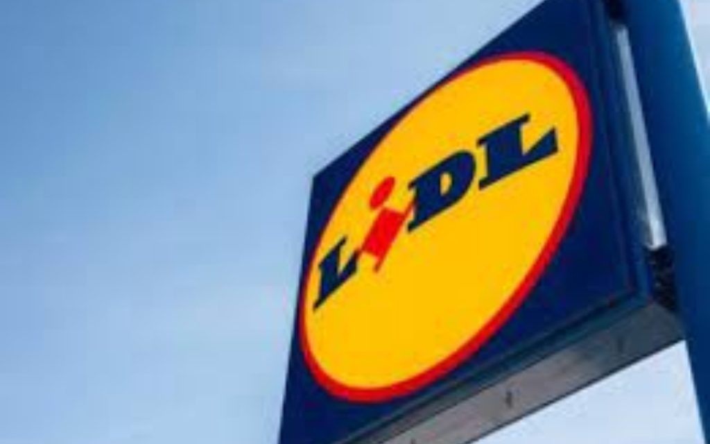 Άμεση ανάκληση από τη LIDL- Δημοφιλές τρόφιμο γεμάτο με πλαστικά κομμάτια (Φωτογραφία)