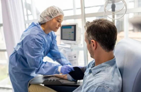 Αρρώστησε με καρκίνο ο δικός σου άνθρωπος - Πώς να τον στηρίξεις έμπρακτα στη μάχη που δίνει