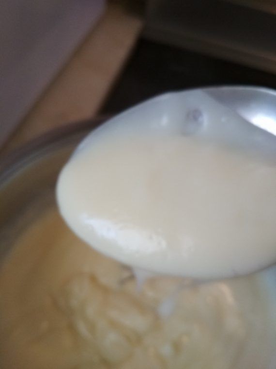 Ελαφρύ μιλφέιγ με cream crackers και αφράτη σαντιγί