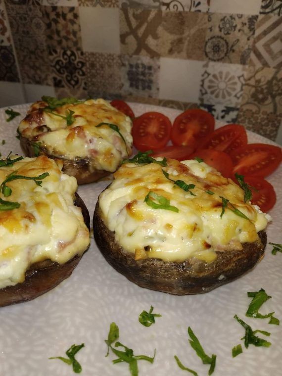 γεμιστά-μανιτάρια-με-τυριά που-λιώνουν-συνταγή-