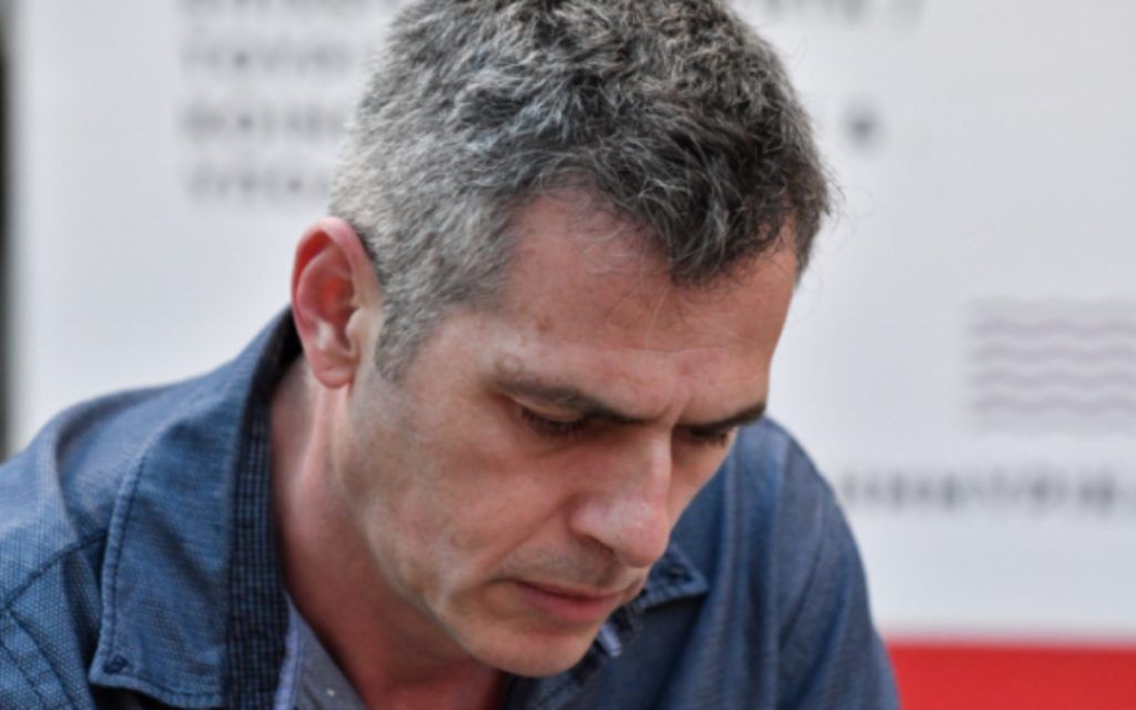 Η Γη της Ελιάς: Ο Αντώνης είναι αποφασισμένος να εκδικηθεί για την τιμή του