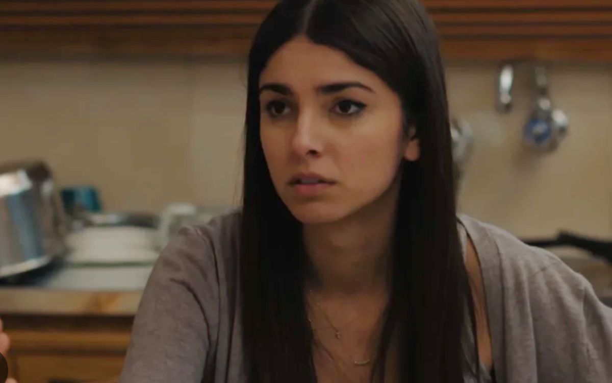 Η Γη της Ελιάς-Βασιλική Η Γη της Ελιάς-Βασιλική