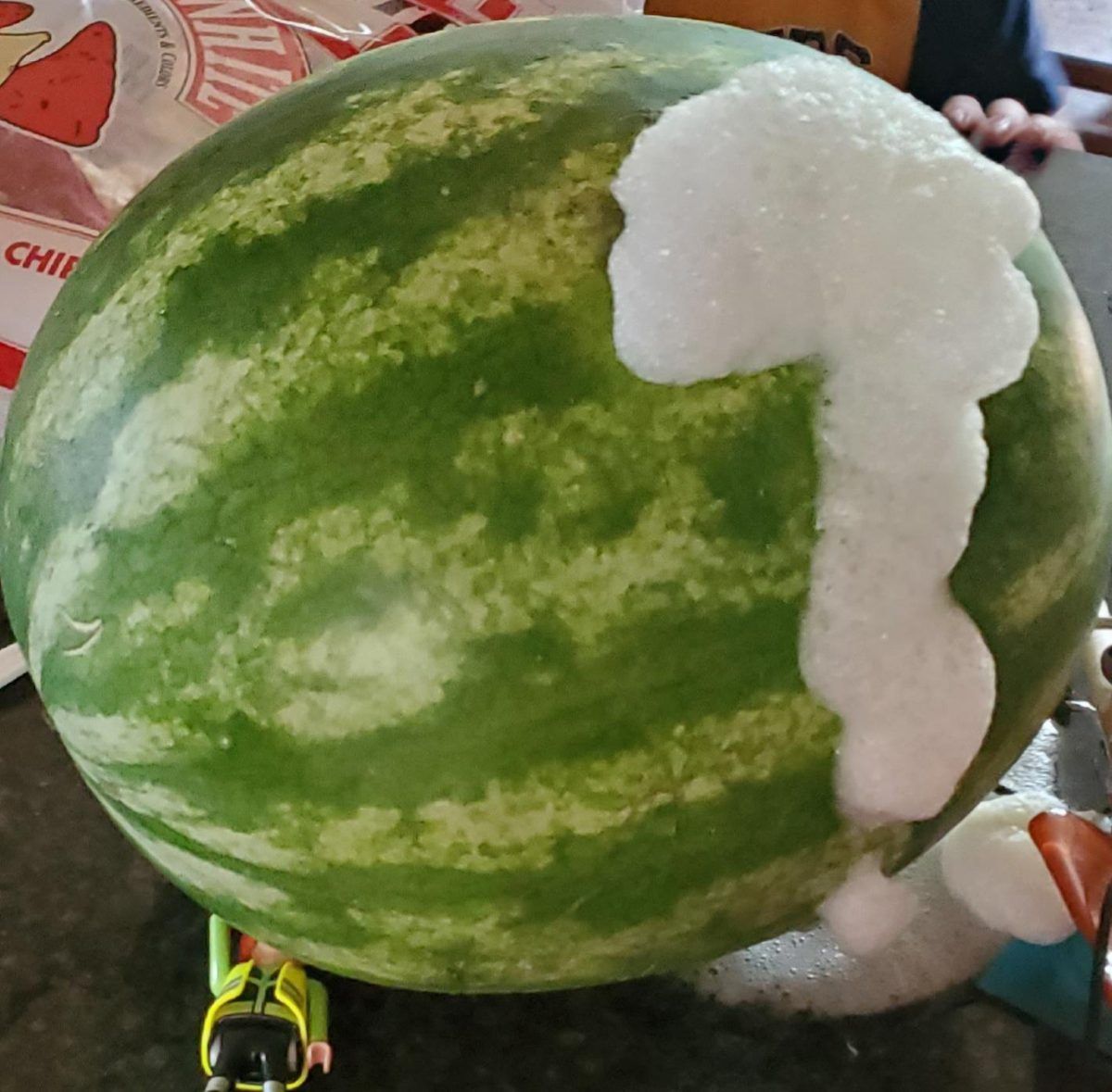 Γιατί το καρπούζι βγάζει αφρούς ; Οι σοβαροί κίνδυνοι για την υγεία