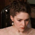 Grand Hotel: Η Αλίκη βλέπει το δολοφόνο του Πέτρου και σοκάρεται - «Εσύ;» του φωνάζει έντρομη