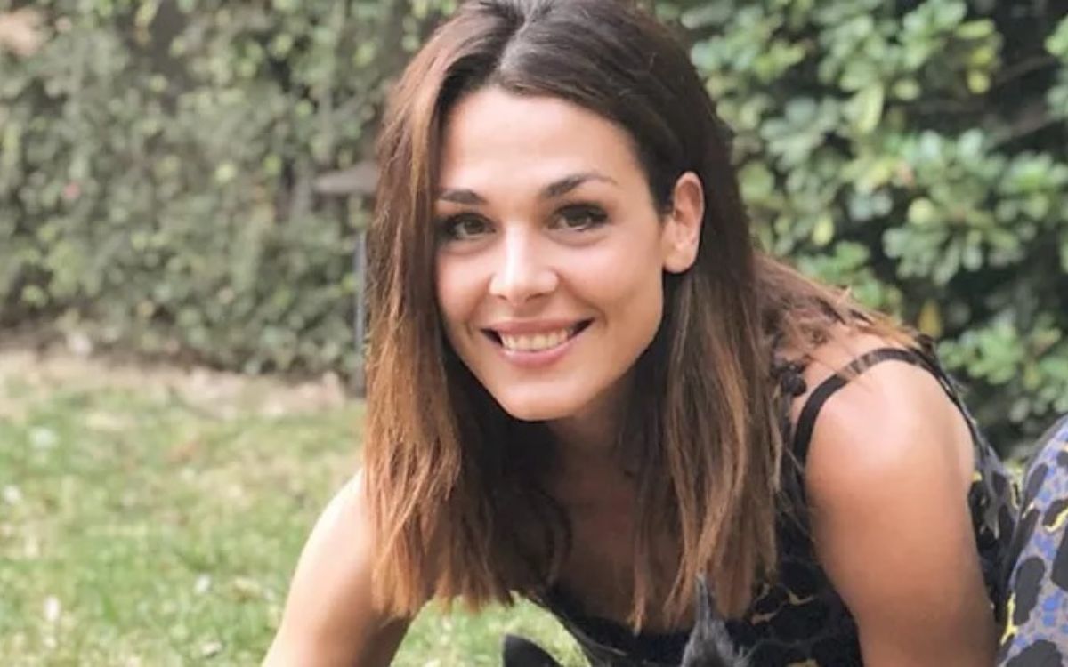 Ιωάννα Τριανταφυλλίδου: Είναι η πιο όμορφη έγκυος - Δείτε τη στη παραλία με μπικίνι πιο ευτυχισμένη από ποτέ