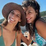 Χριστίνα Χειλά Φαμέλη-Δανάη Παππά-στη-θάλασσα-