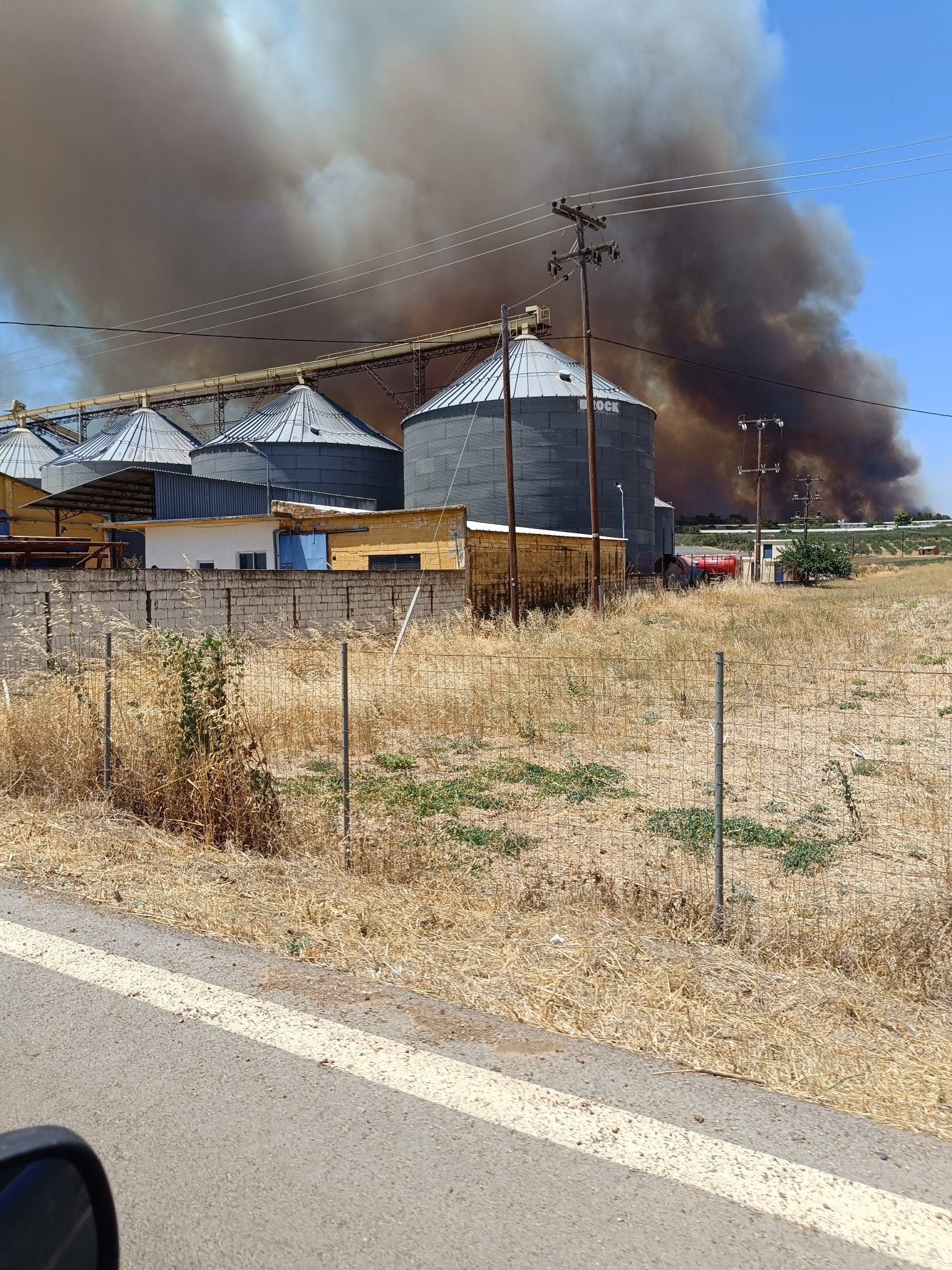 Μεγάλη φωτιά στην Εύβοια Τώρα- Ήχησε το 112 για εκκένωση