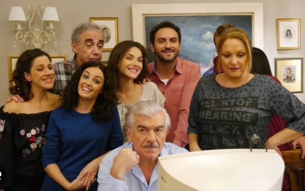 Το Σόι σου: Είναι επίσημο, ξεκινούν τα γυρίσματα μέσα στο καλοκαίρι με όλους τους παλιούς ηθοποιούς