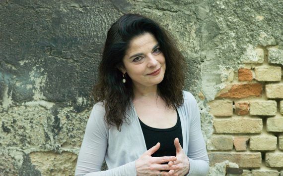 Να μ΄αγαπάς: Ο Μιχαήλ ταμπακάκης και η Καίτη Παπαδημητρίου ξεδιπλωνουν το ρόλο τους (δεν μου πολυαρεσει ο τιτλος)