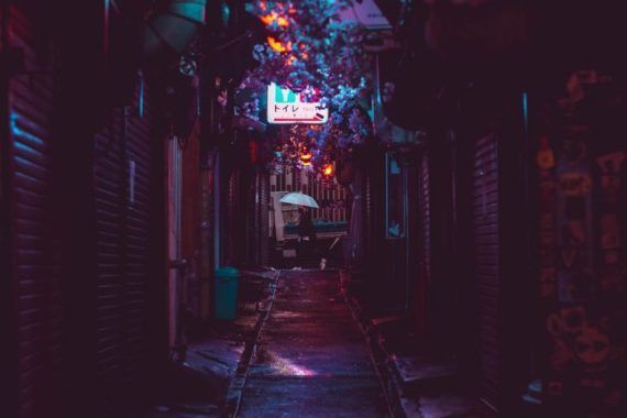 Νιώθεις έντονα συναισθήματα με τη πρώτη ματιά - Δεν είναι έρωτας είναι η επαφή σου με παλιότερο τραύμα