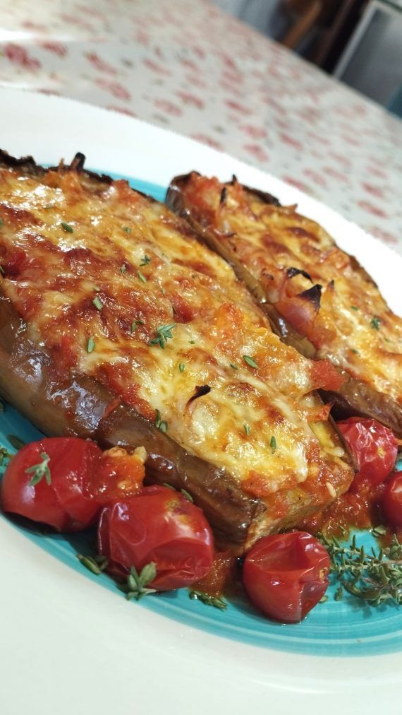 Νόστιμο ιμάμ μπαϊλντί με τυριά που λιώνουν