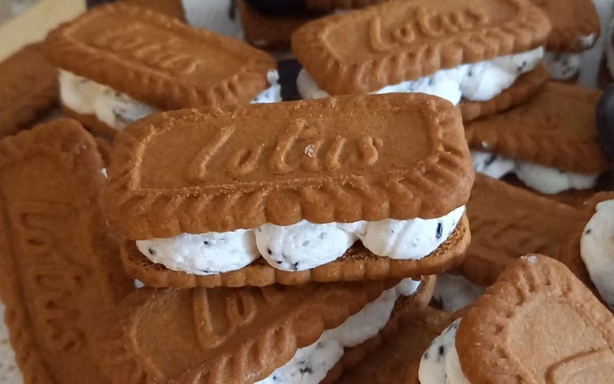 Παγωτίνια με μπισκότα Biscoff