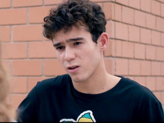 Παιχνίδια Εκδίκησης: Ο Κωστής αποφασίζει να φύγει με τον Άγη στον εξωτερικό