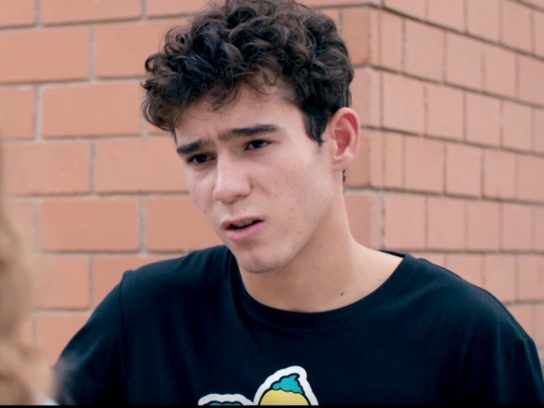 Παιχνίδια-Εκδίκησης-Κωστής- Παιχνίδια-Εκδίκησης-Κωστής-