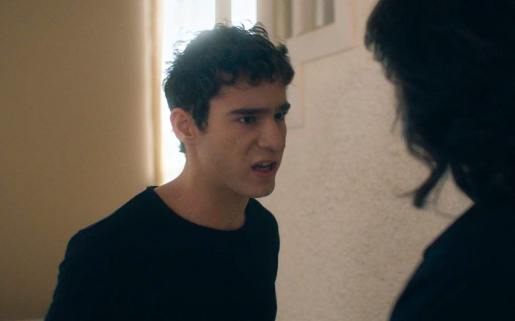 Παιχνίδια Εκδίκησης: Ο Κωστής αποφασίζει να φύγει με τον Άγη στον εξωτερικό