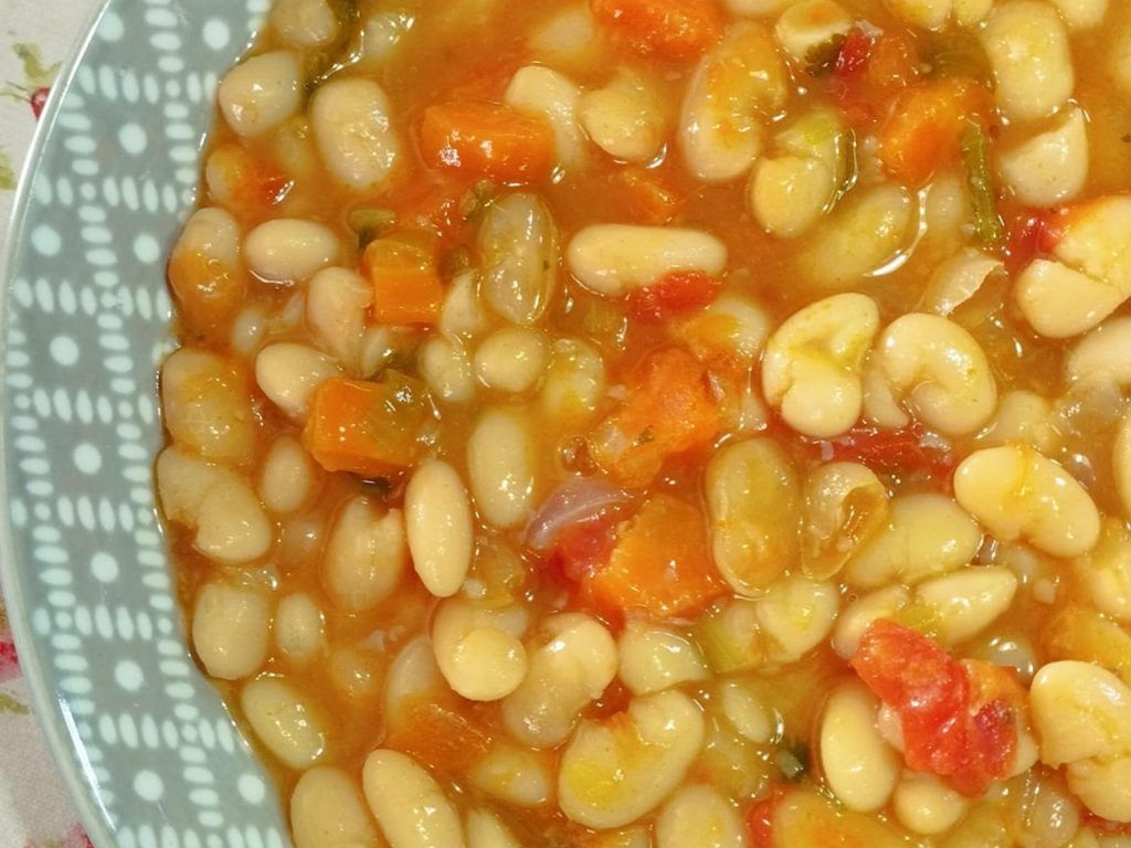 Πικάντικη φασολάδα με sweet chilli