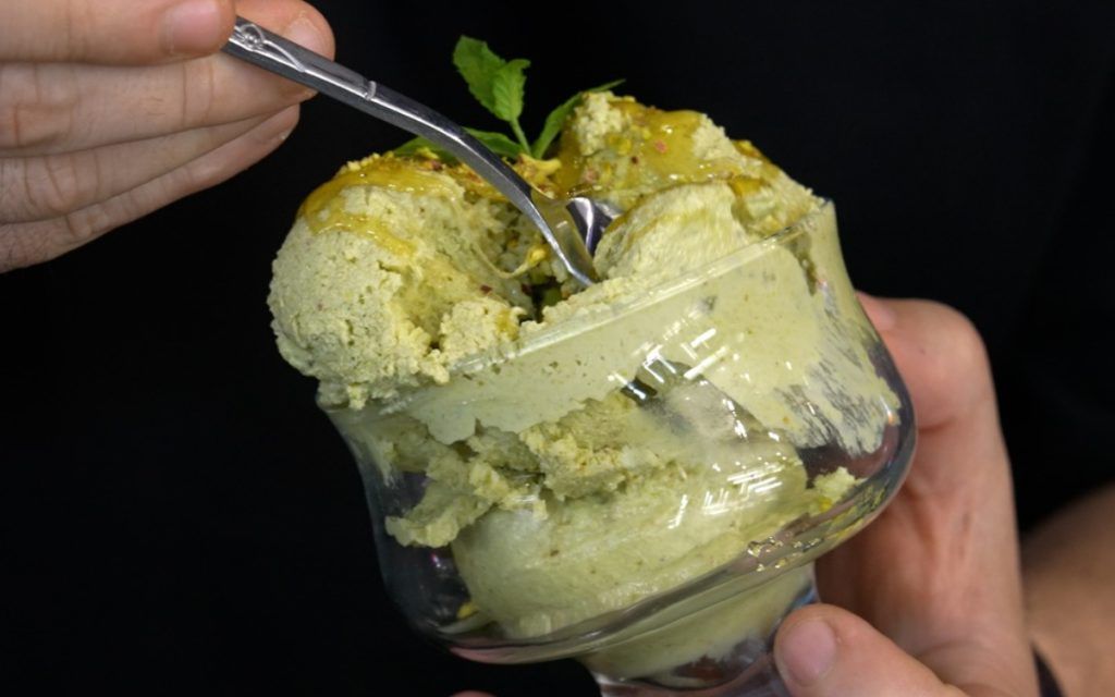 Πρωτεϊνούχο παγωτό φιστίκι χωρίς ζαχαρούχο γάλα και κρέμα γάλακτος