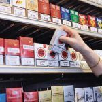 Ψηφίστηκε το Νομοσχέδιο του Υπ. Υγείας: Με ταυτότητα η αγορά αλκοόλ και τσιγάρων