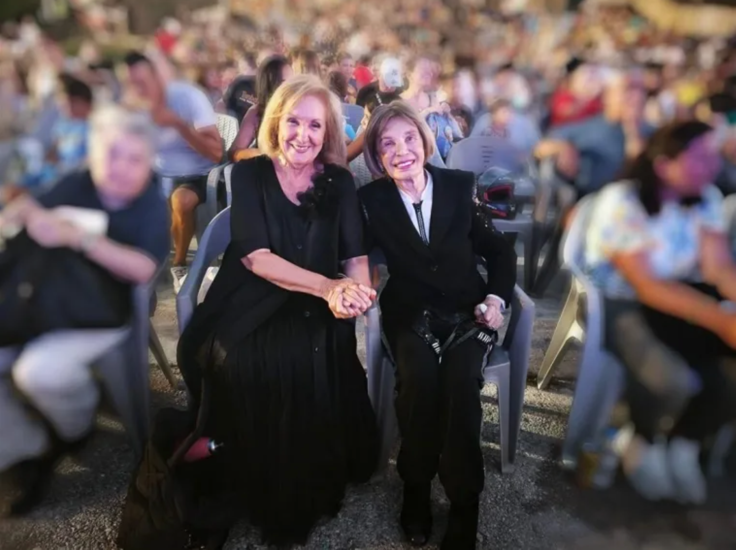 Ρίκα Διαλυνά: Στο πλευρό της Κάρμεν Ρουγγέρη στη πρώτη της έξοδο μετά το ατύχημα- Φωτογραφία